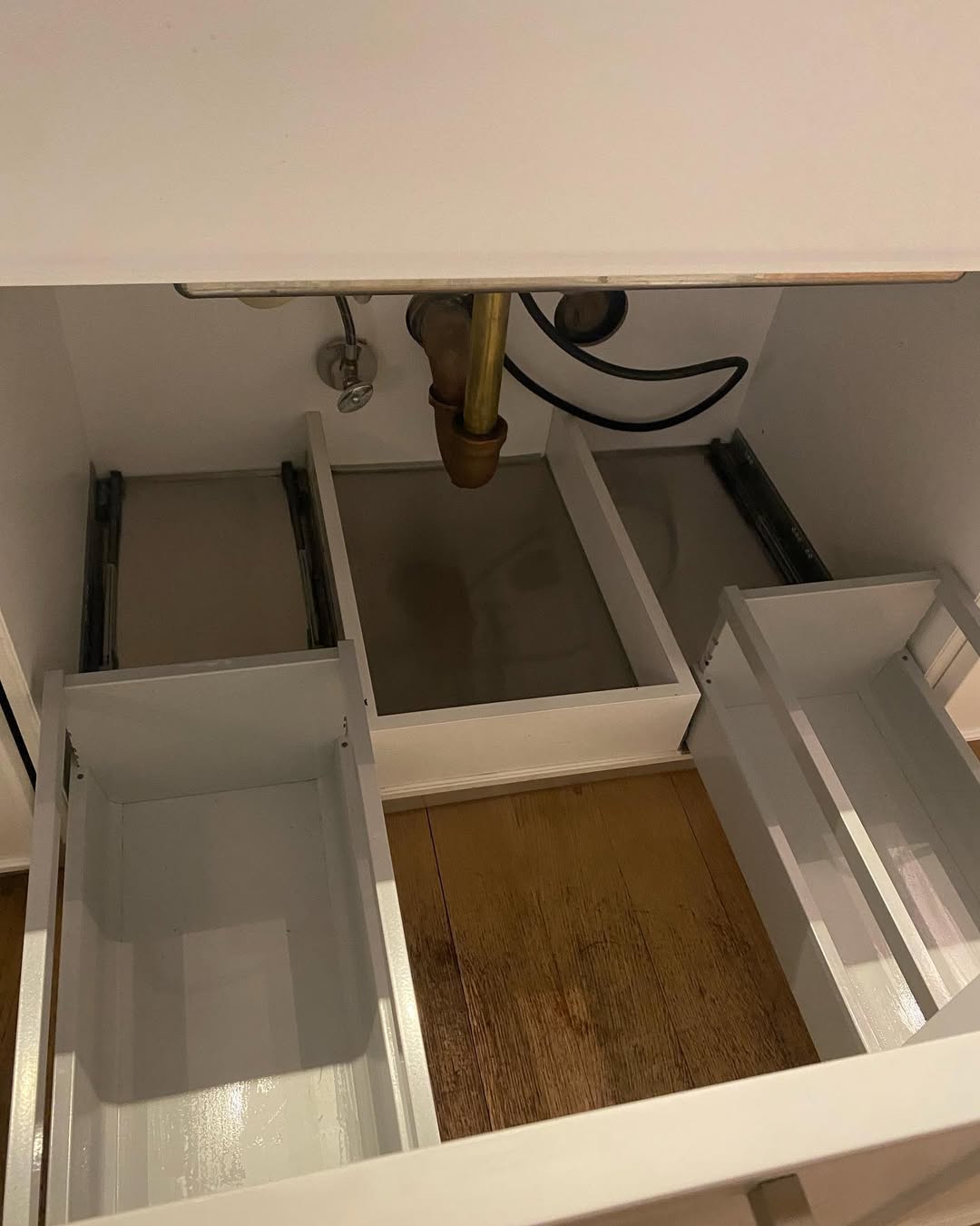 Deep cleaning kitchen